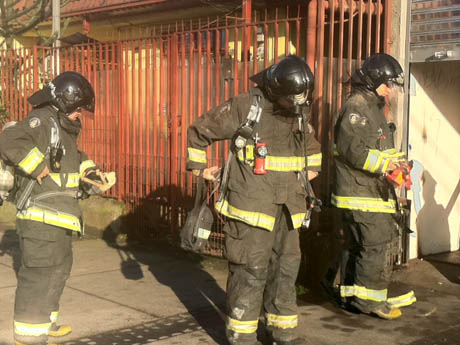 Un incendio afectó a una conocida panadería del centro penquista