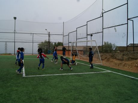 Inauguran cancha de pasto sintético del club deportivo " El Esfuerzo