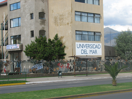 Estudiantes de la Universidad del Mar se tomaron la sede de Quillota