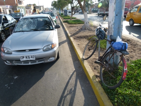 Arica Un ciclista de 75 años quedó grave tras ser impactado por un