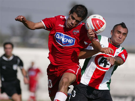 El ex Everton Carlos Herrera es el nuevo refuerzo de Cobresal para la temporada 2013 El ex Everton Carlos Herrera es el nuevo refuerzo de Cobresal para la temporada 2013