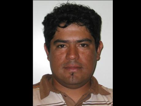 ... de Criminalística de la PDI se confirmó que el segundo cuerpo encontrado en un río de Chaitén corresponde al del topógrafo Gonzalo Parada Rivera, ... - file_20130607174535