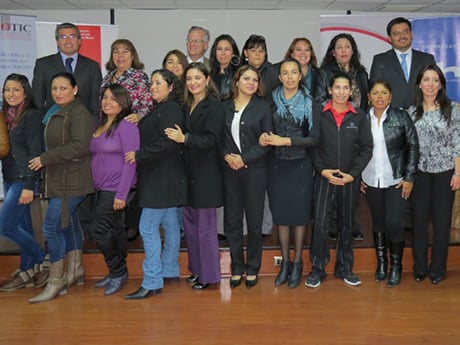 Jefas De Hogar De Antofagasta Recibieron Certificados De Expertas En