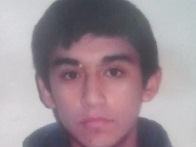 A bordo de un microbús de recorrido local fue hallado el menor Alejandro Cuevas Chamorro, de 14 años, quien permanecía extraviado desde el martes cuando fue ... - file_20130703150439