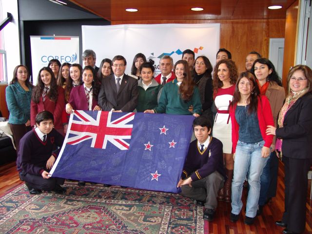 Pingüinos sin Fronteras: siete estudiantes destacados del Bío Bío viajarán de intercambio a Nueva Zelanda Pingüinos sin Fronteras: siete estudiantes destacados del Bío Bío viajarán de intercambio a Nueva Zelanda