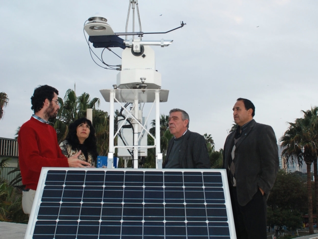 Un Acad Mico Espa Ol Visit El Proyecto De Una Estaci N De Monitoreo