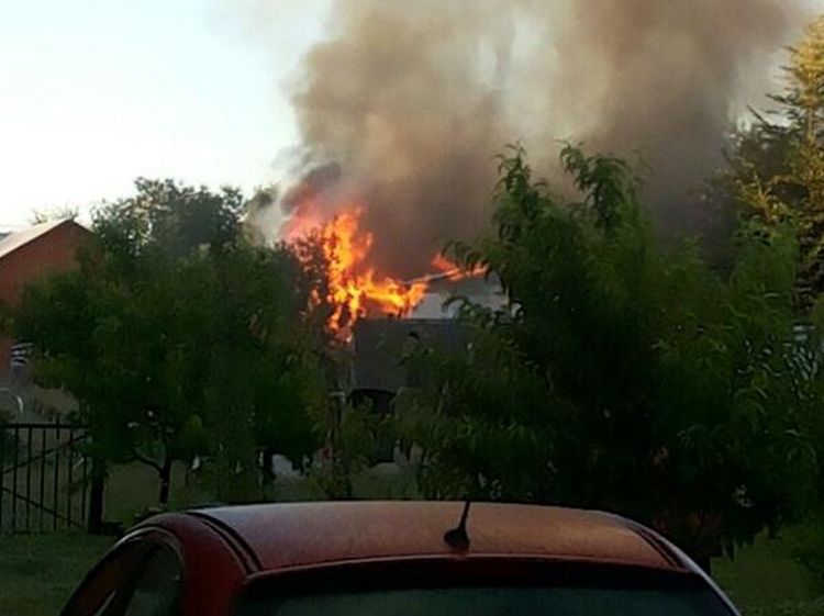 Un incendio destruyó una vivienda en Huepil