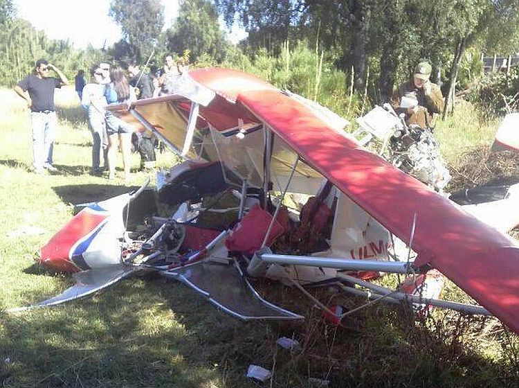 Bombero que rescató a Cote Evans: "Fue un milagro que saliera con vida de su accidente aéreo"