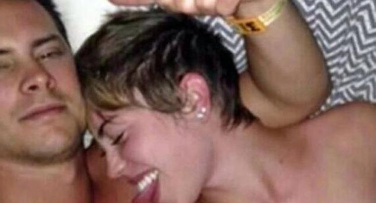 Miley Cyrusâ€ sigue protagonizando videos porno con fans