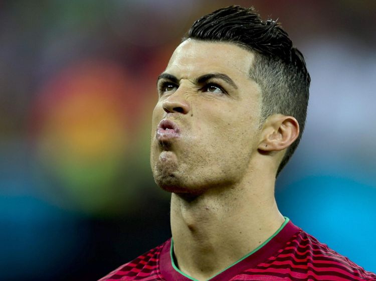 Nuevo look y poco juego: Las 10 caras de Cristiano Ronaldo frente ...