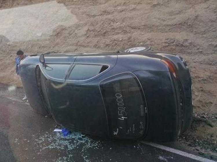 Un hombre resultó lesionado en el volcamiento de un auto en la ruta que ...