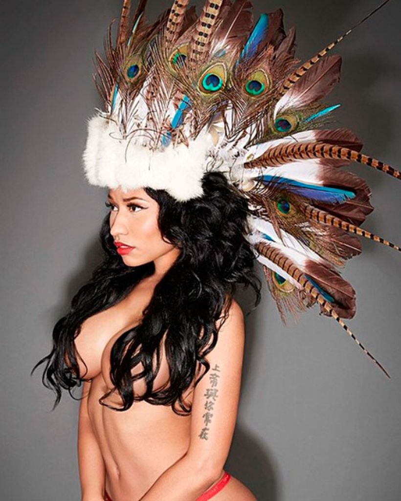 Nicki Minaj entregó un adelanto de su sensual calendario 2015