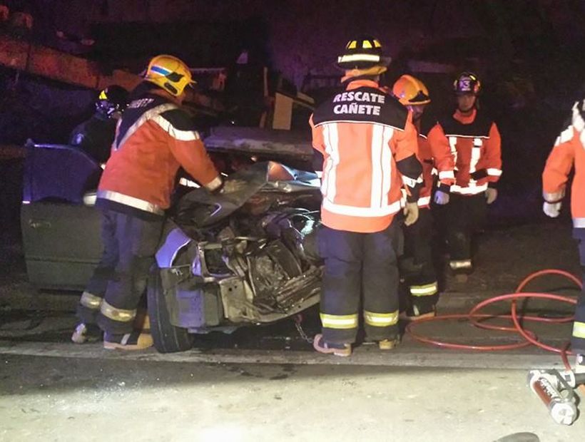 Dos Personas Murieron Tras Un Choque Frontal Entre Un Camión Y Un Auto ...