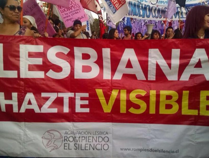 Miles de personas marcharon por el Día Internacional de la Mujer