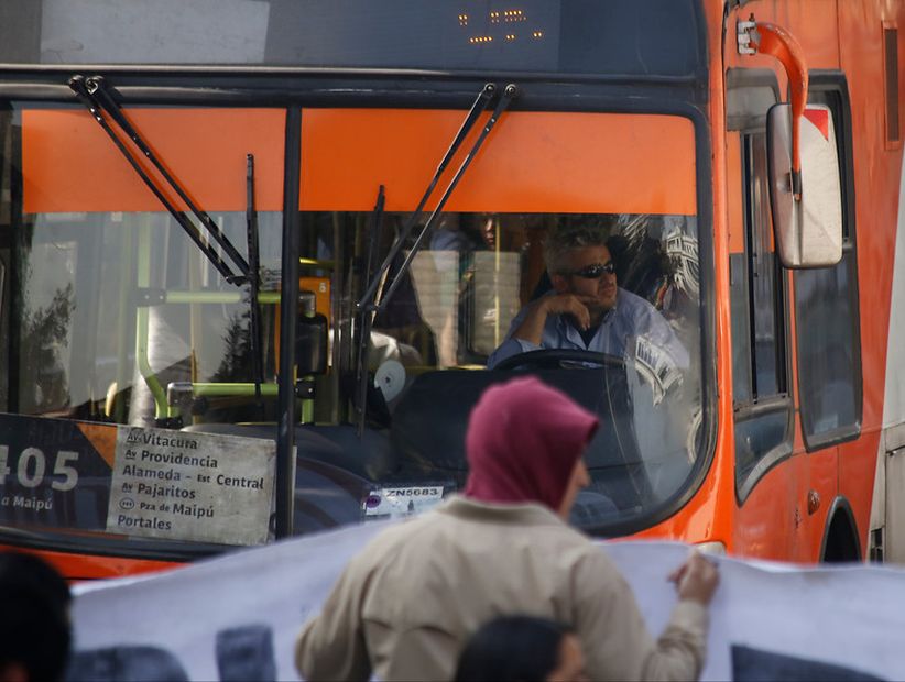 Estos son los desvíos de tránsito y del Transantiago por la marcha de la CUT del 1 de mayo