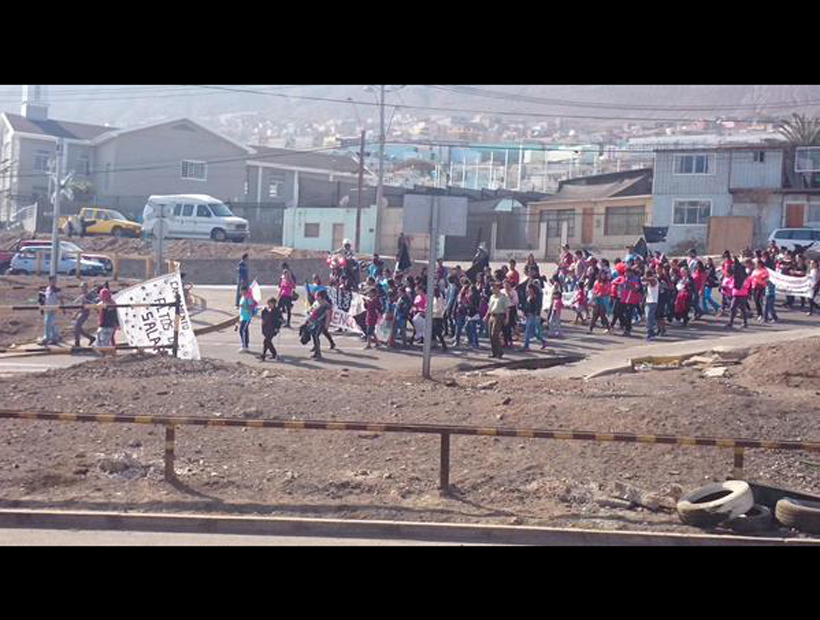 Pobladores De Campamentos De Antofagasta Marcharon Exigiendo Soluciones