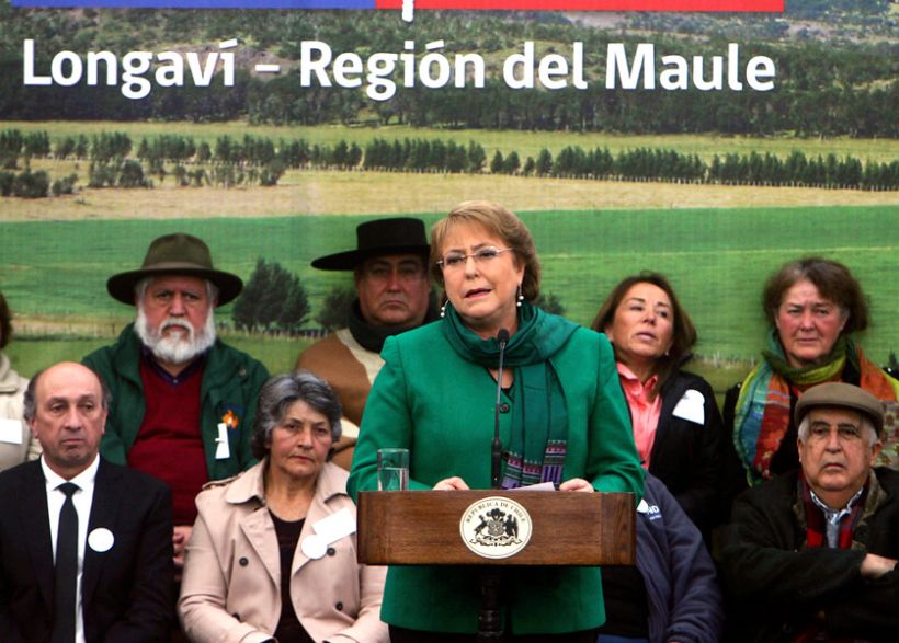 Bachelet no respondió el cuestionario de la UDI por el caso Caval ni si Luksic aportó a su campaña