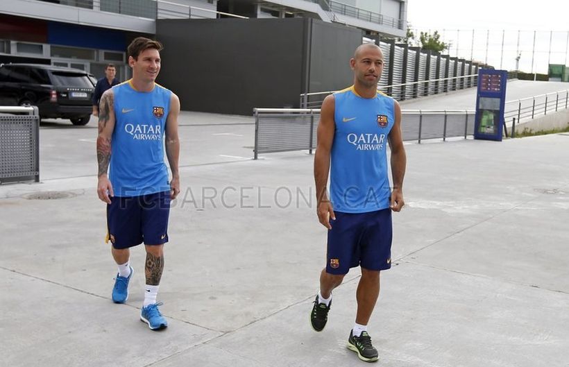 Messi y Mascherano acortaron las vacaciones y volvieron hoy al Barcelona