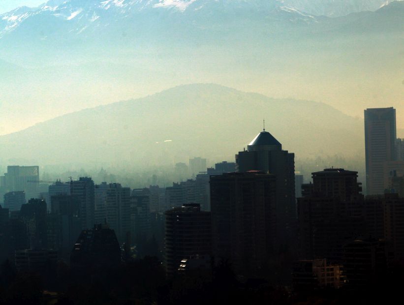La Intendencia Metropolitana decretó alerta ambiental para este martes en Santiago