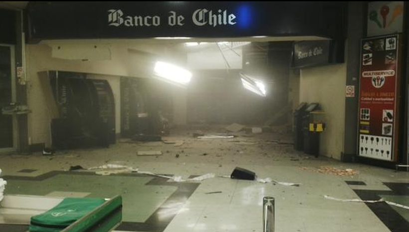 Video muestra el estado en que quedó un supermercado tras robo de cajeros en Las Condes