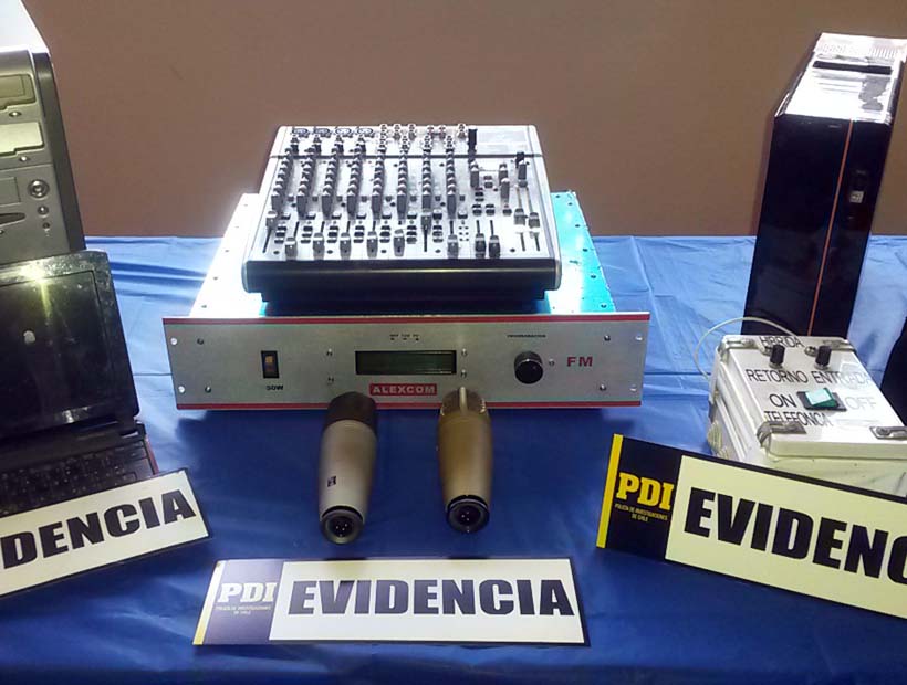 regional cabina Rápido En Concón la PDI silenció una radio ilegal