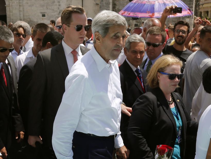 Kerry se reunió con disidentes tras apertura de embajada de EE.UU en Cuba