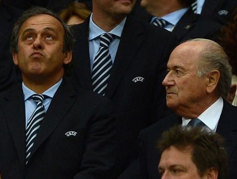 Blatter dijo que Platini le intimidó con que iría a cárcel si no se retiraba