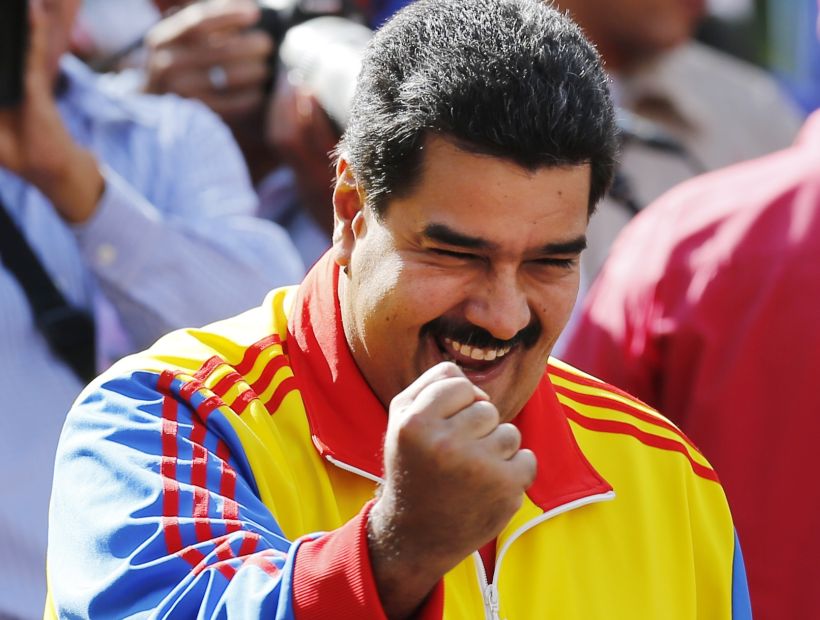 Maduro llamó a Santos a no tener miedo y hablar 