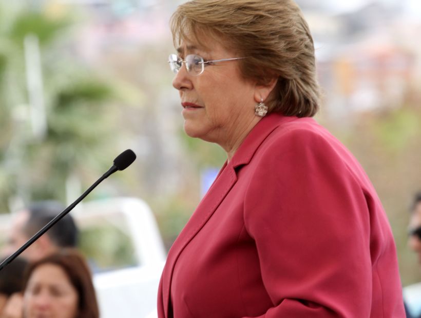 Bachelet a damnificados del terremoto de Coquimbo: 