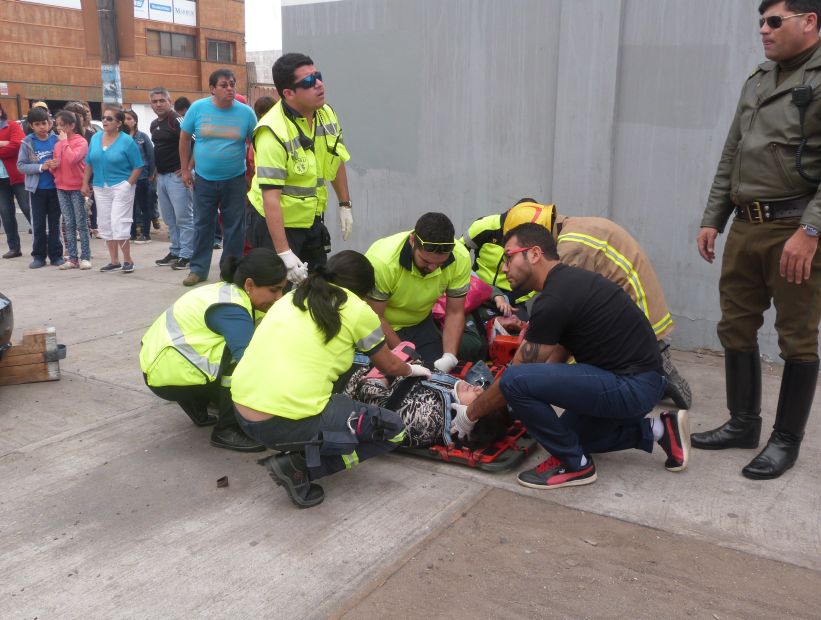 Tres lesionados dejó una violenta colisión entre un colectivo y un