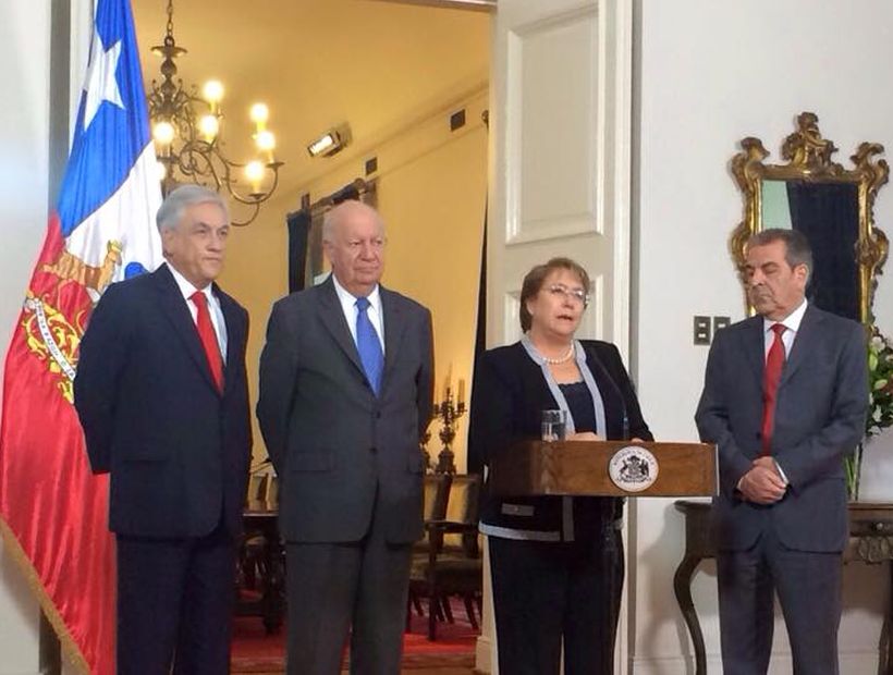 Bachelet se reunirá con ex Presidentes para abordar los cambios constitucionales