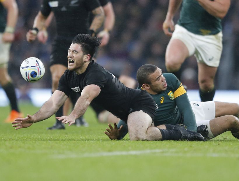 Mundial de Rugby: Nueva Zelanda venció por 20-18 a Sudáfrica y es el primer finalista