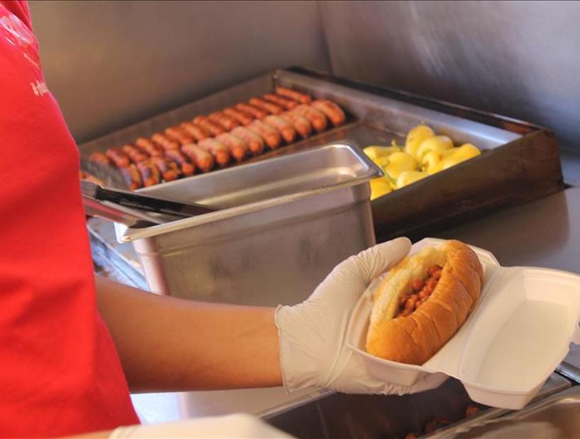 Hallaron ADN humano en un 2% de los hot dogs en EE.UU
