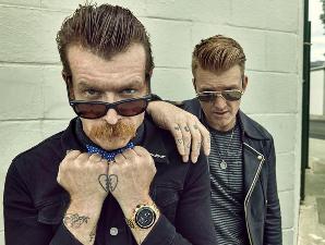 Ellos son Eagles of Death Metal, la banda que tocaba en el teatro atacado en París