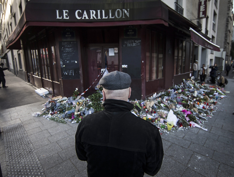 Encontraron otro vehículo utilizado por los terroristas en París con armas en su interior