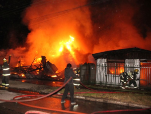 Identificaron a la mujer fallecida en el incendio que destruyó tres propiedades en Imperial