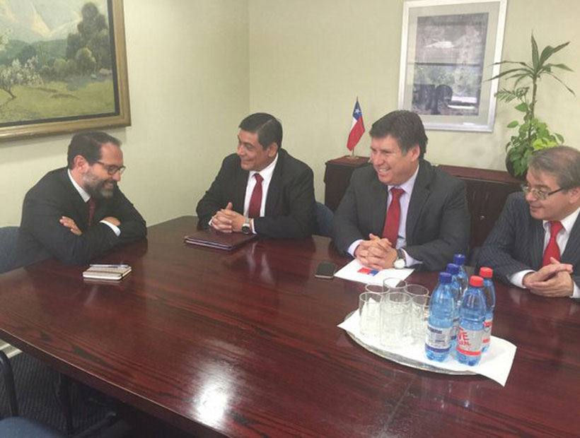 El gobierno acudió al CDE para recuperar inmuebles dados a Cema Chile durante la dictadura