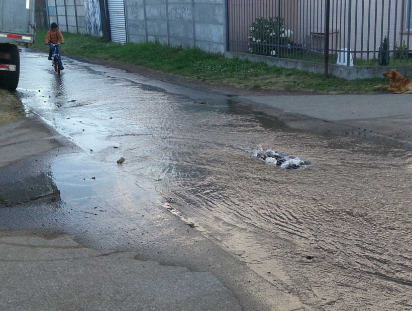 Corte de energía causó rebalse de copa de agua en Rahue Alto | soychile.cl