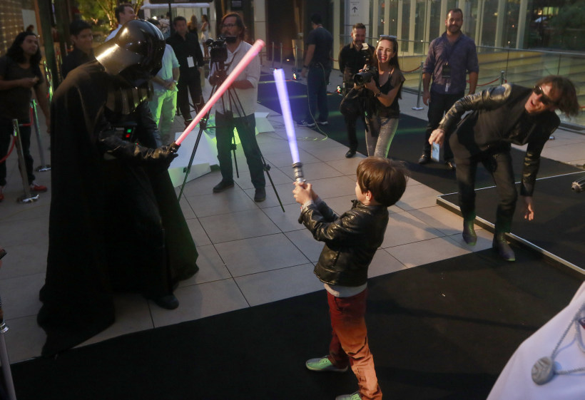 Sergio Lagos y su hijo se enfrentaron a Darth Vader en la avant premiere de Star Wars