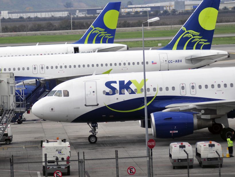 Paro DGAC: Sky Airline informó de plan de apoyo a pasajeros