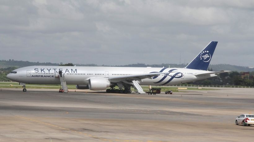 Cinco detenidos tras amenaza de bomba en vuelo de Air France