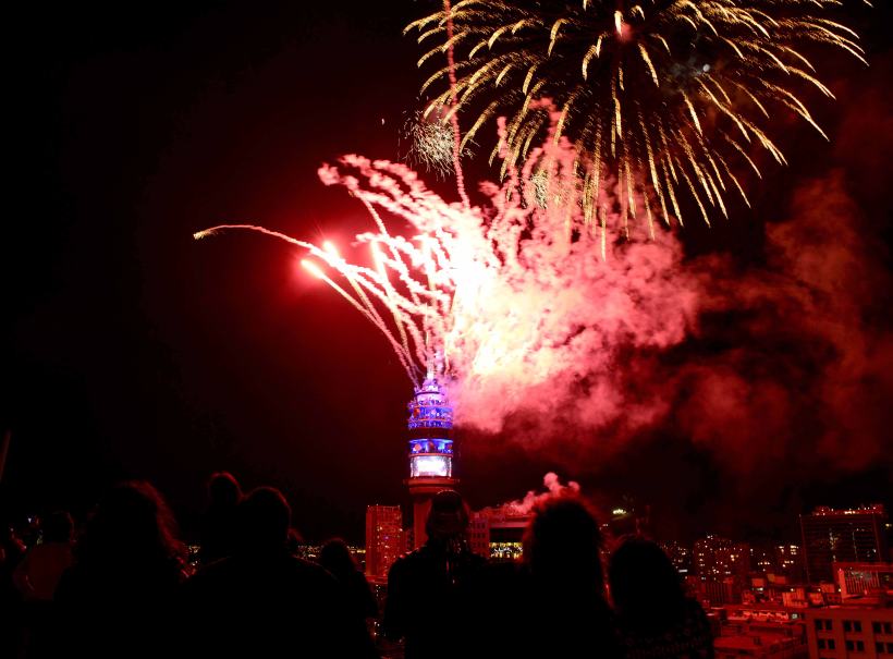 La Torre Entel recibirá el 2016 con el show pirotécnico más grande de Santiago