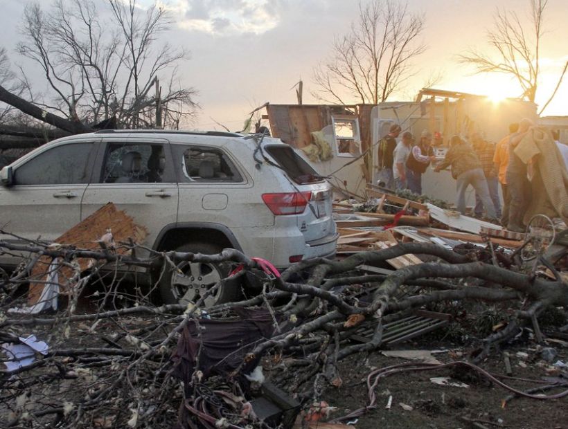 Tornados en Estados Unidos causaron al menos 17 muertos