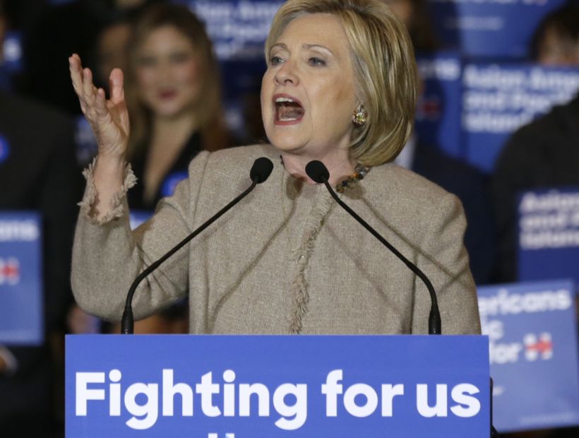 Hillary Clinton recibió el respaldo de ex congresista herida en tiroteo en 2011