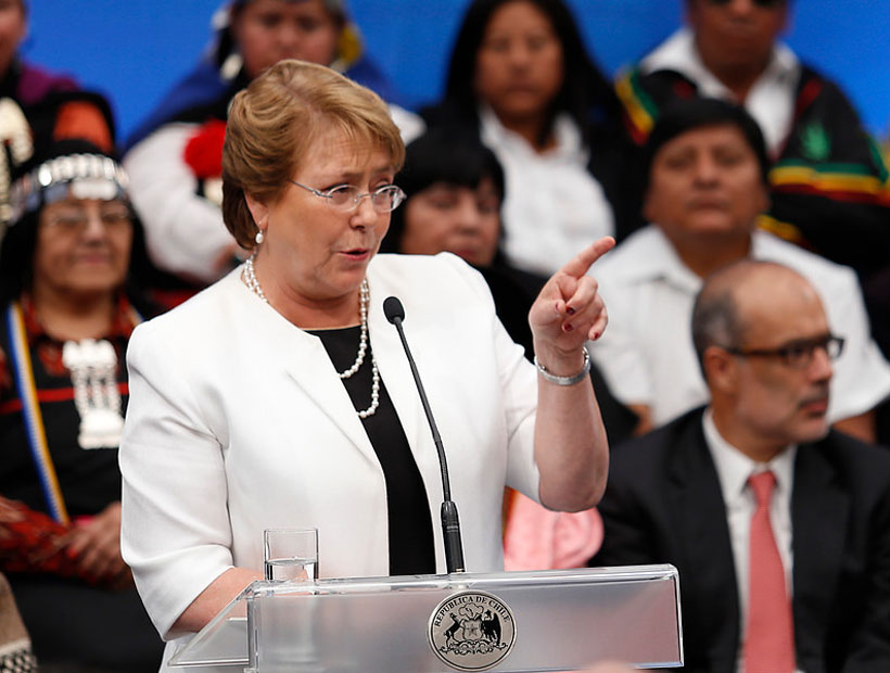 Bachelet fija cita con presidentes de partidos y jefes de bancada de la Nueva Mayoría