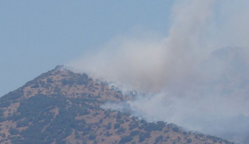 Incendio afecta nuevamente al Cerro Manquehue