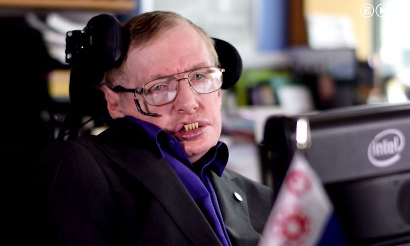 Aseguran que Stephen Hawking "no sabe de lo que está hablando" al augurar el fin de la raza humana