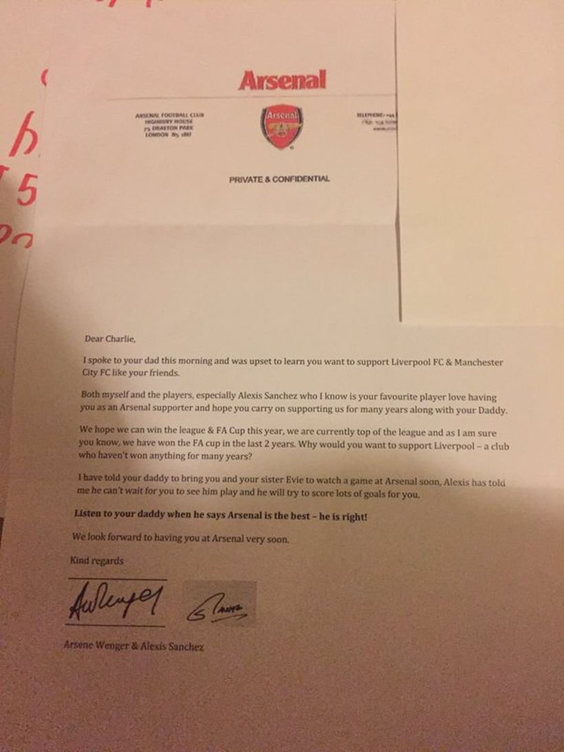 Papá se hizo pasar por Alexis Sánchez para que su hijo fuera hincha del Arsenal
