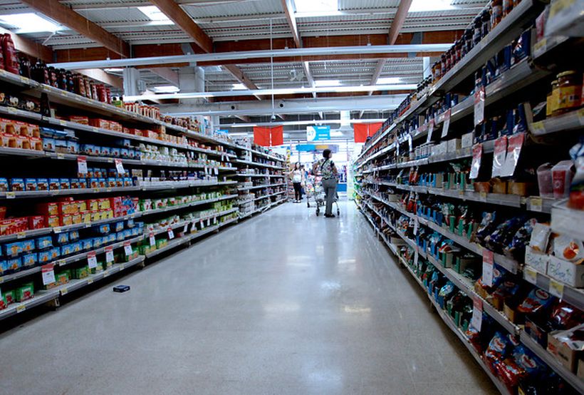Corporación de consumidores no descarta funas permanentes a supermercados