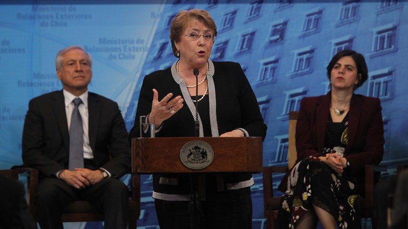 Adimark: Aprobación a Bachelet aumentó 4 puntos y se ubicó en 28%